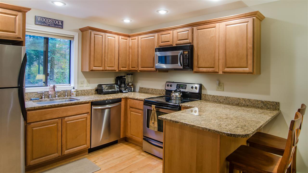 860 Murphys Road, Unit 2A Hartford, VT 05059 - Photo 5 of 12 Gallery Image 5