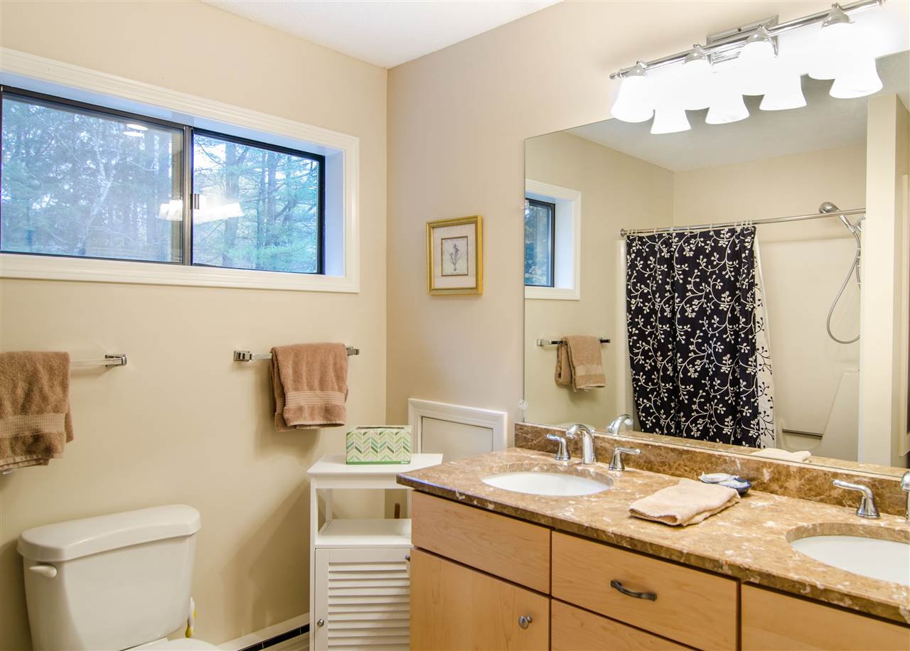 860 Murphys Road, Unit 2A Hartford, VT 05059 - Photo 8 of 12 Gallery Image 8