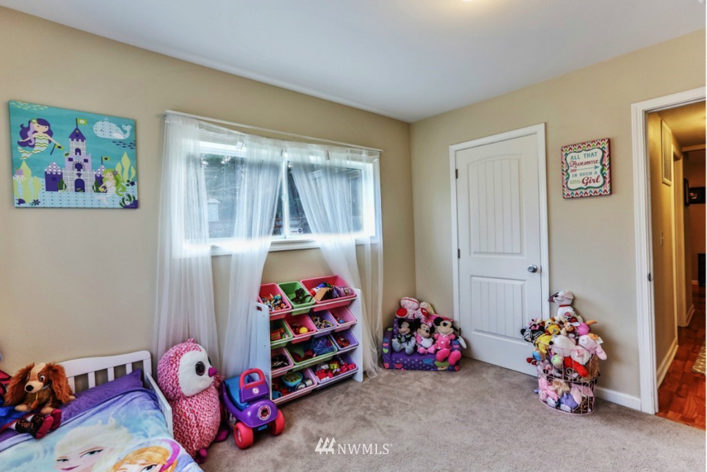 349 Southwest Dogwood Road Port Orchard, WA 98367 - Photo 15 of 25 Gallery Image 15