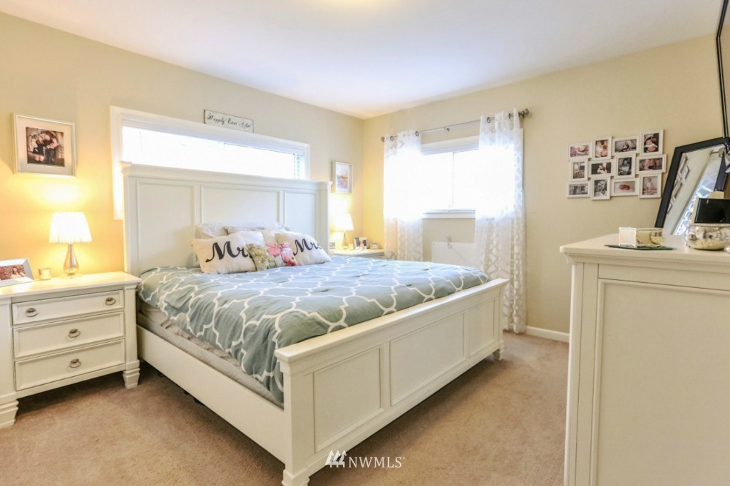 349 Southwest Dogwood Road Port Orchard, WA 98367 - Photo 16 of 25 Gallery Image 16