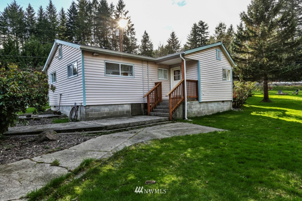 349 Southwest Dogwood Road Port Orchard, WA 98367 - Photo 19 of 25 Gallery Image 19