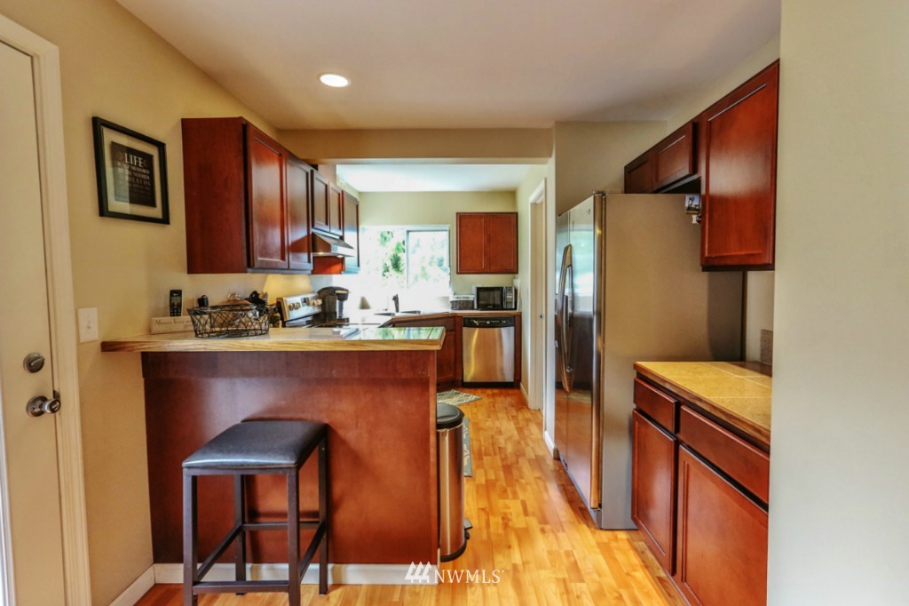 349 Southwest Dogwood Road Port Orchard, WA 98367 - Photo 9 of 25 Gallery Image 9