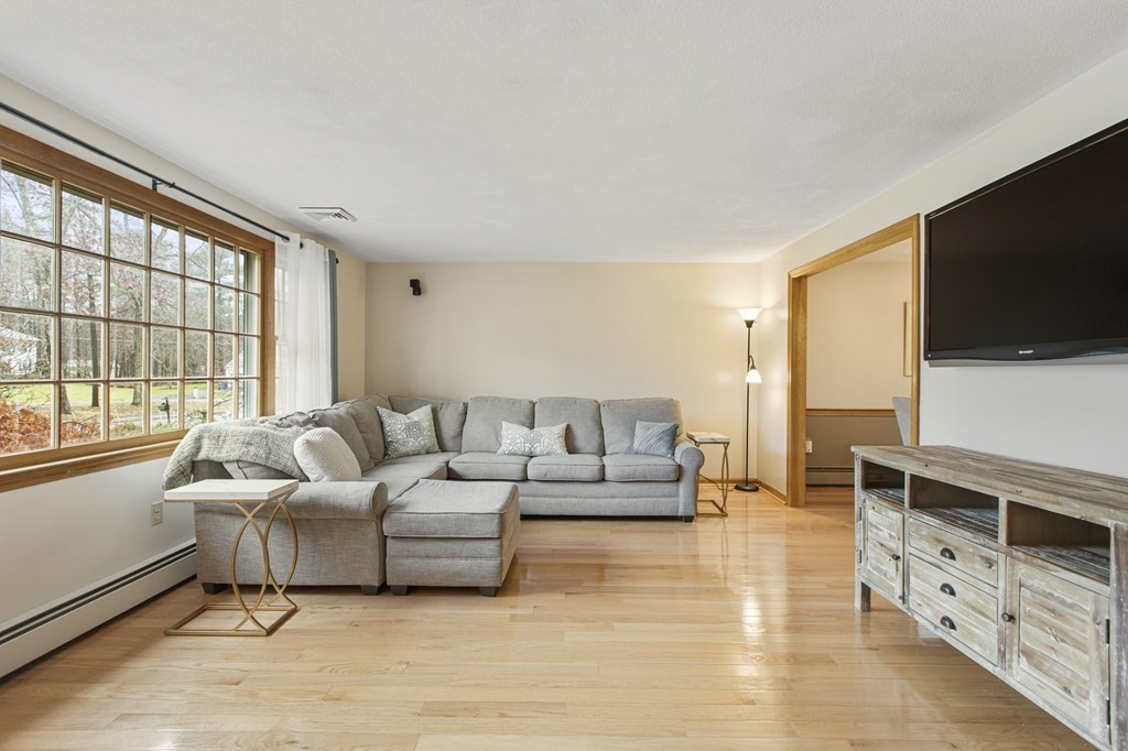 71 Evergreen Road Tewksbury, MA 01876 - Photo 5 of 39 Gallery Image 5