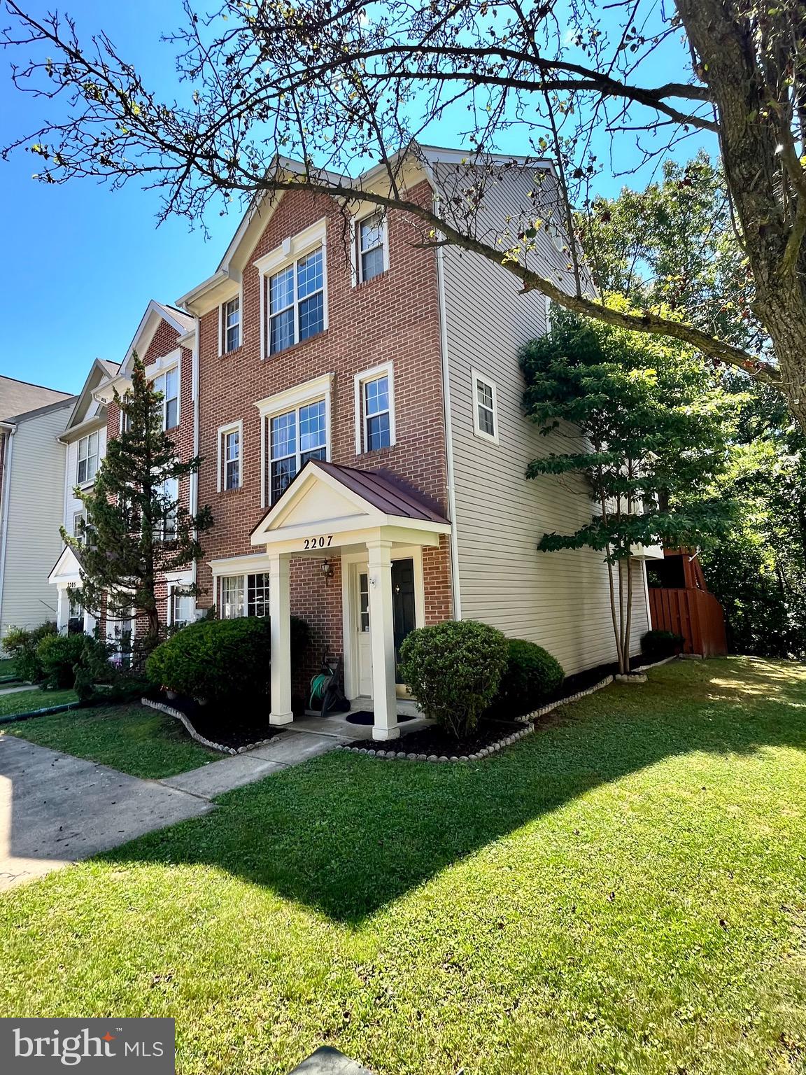 2207 Commissary Circle Odenton, MD 21113 - Photo 3 of 36