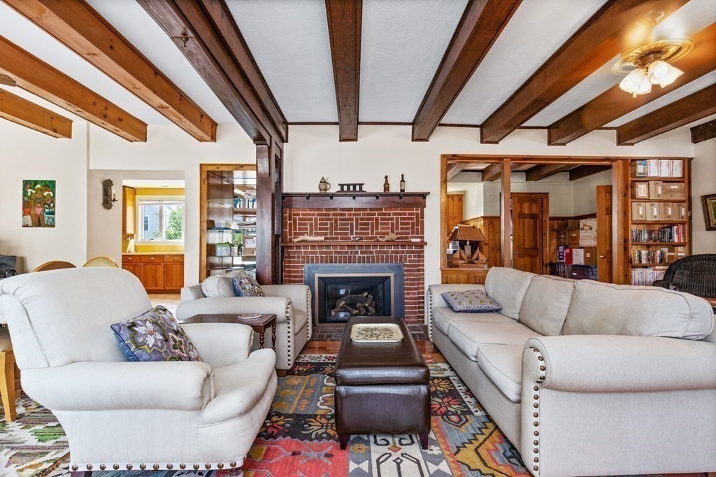 6 Q Street Hull, MA 02045 - Photo 9 of 28 Gallery Image 9