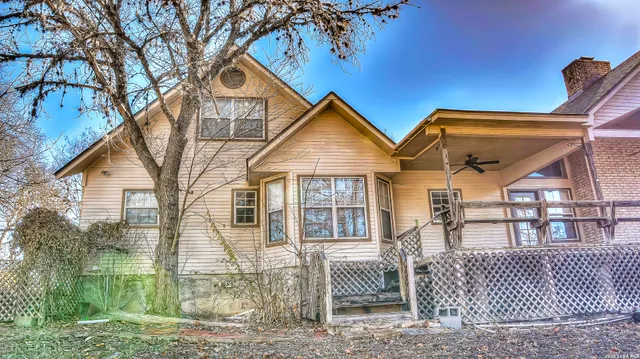 $550,000 | 196 Canal Cir Drive, Rio Frio, TX 78879