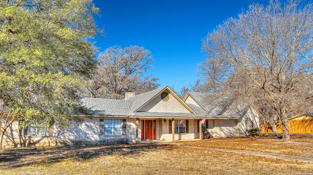 $550,000 | 196 Canal Cir Drive, Rio Frio, TX 78879