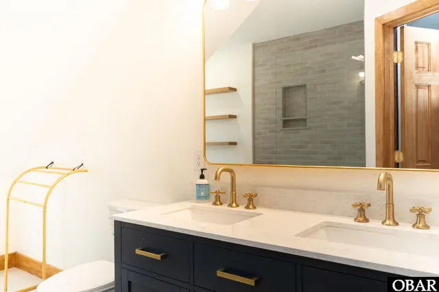 $699,000 | 140 Lighthouse Road, Ocracoke, NC 27960