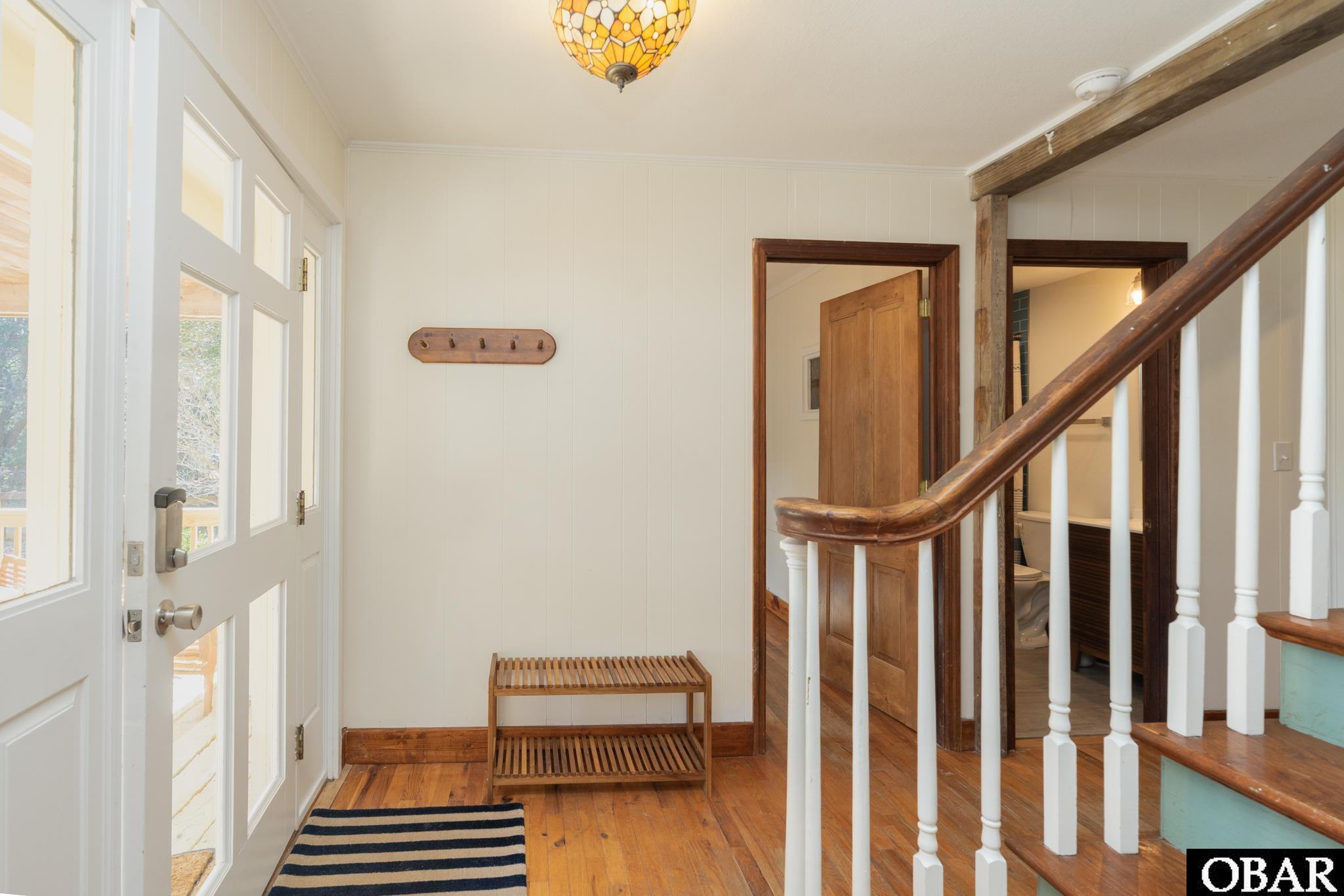 140 Lighthouse Road Ocracoke, NC 27960 - Photo 5 of 40 Foyer