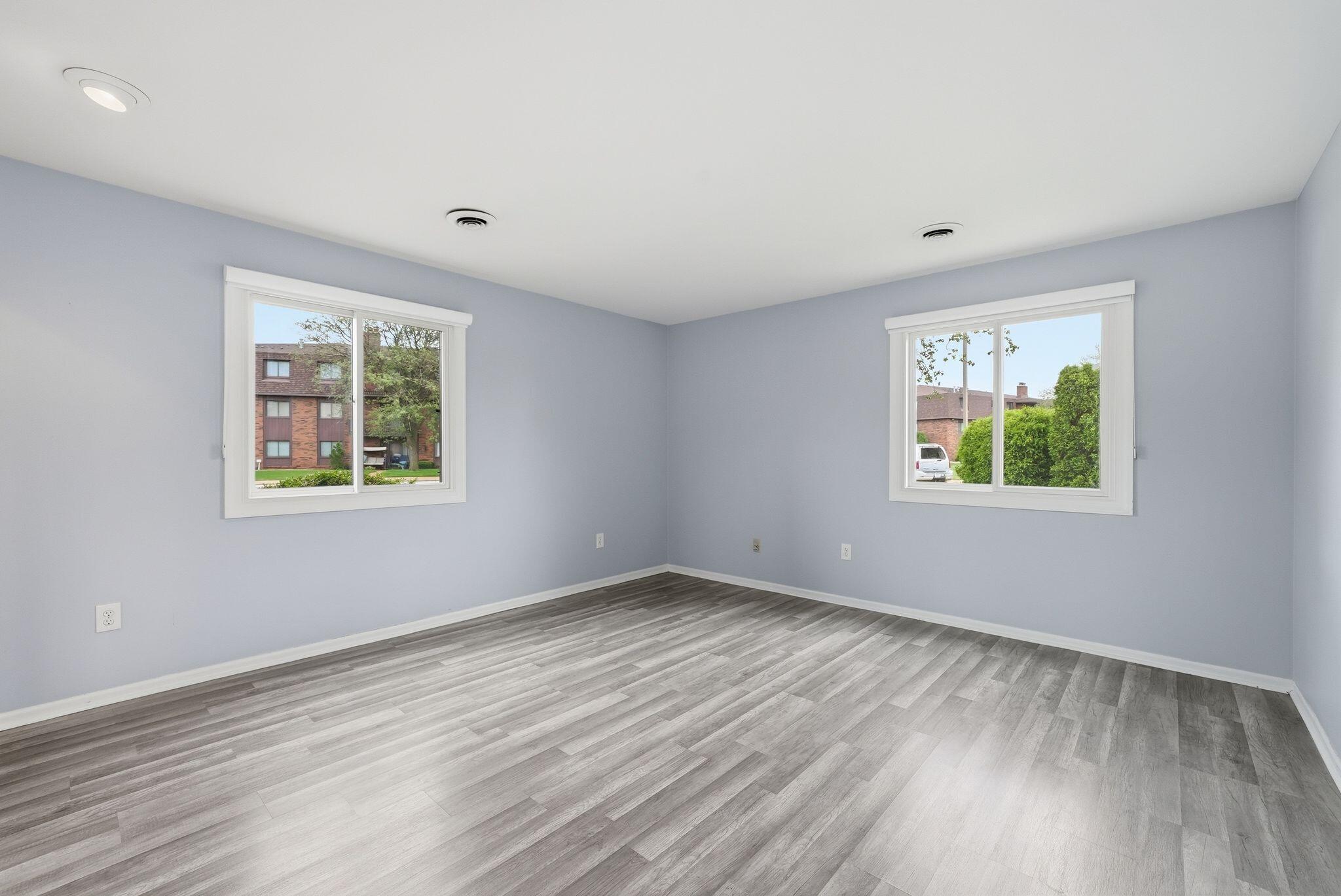 2023 West 45th Street, Unit 104 Highland, IN 46322 - Photo 14 of 22 2048x1369