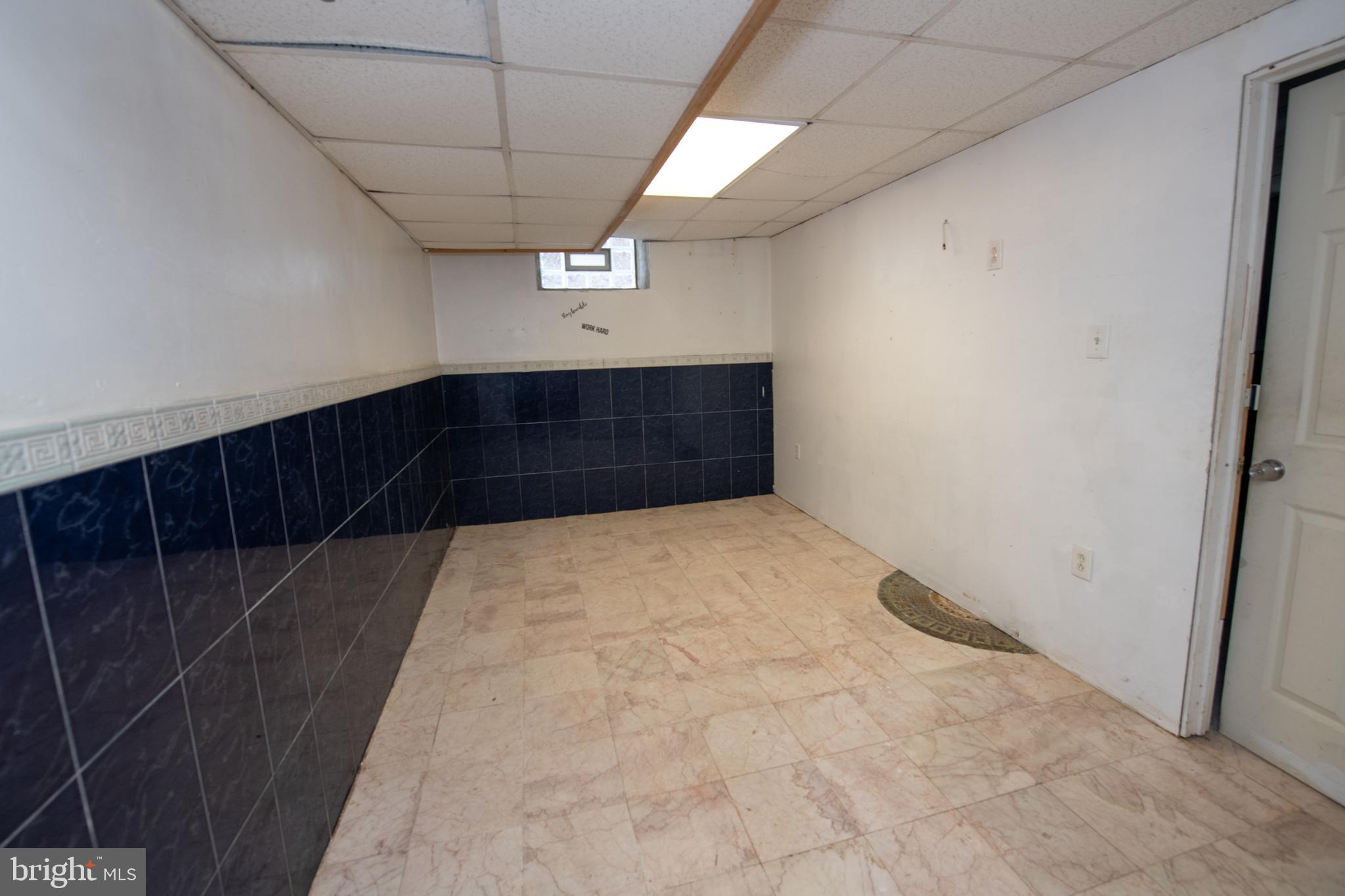 7820 Haines Road Cheltenham, PA 19012 - Photo 40 of 51 a view of walk in closet