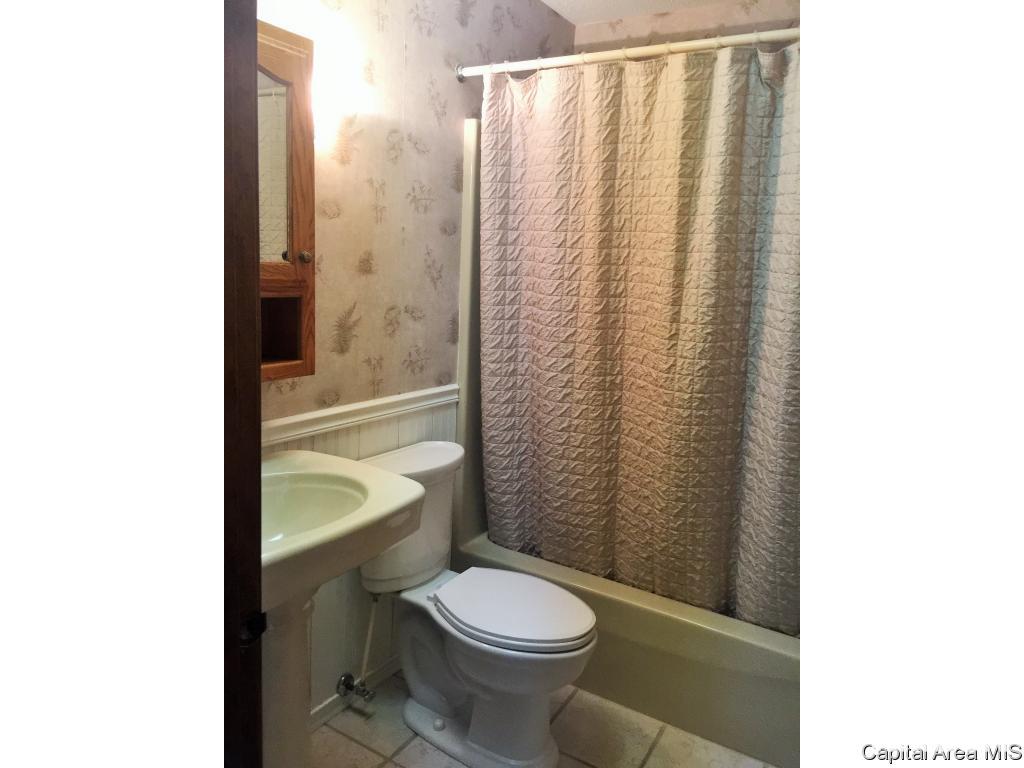23 Galahad Drive Rochester, IL 62563 - Photo 16 of 29 Gallery Image 16