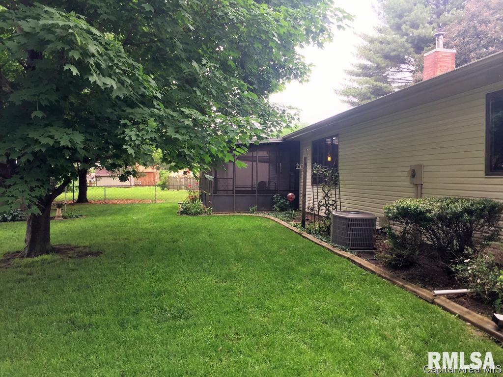 23 Galahad Drive Rochester, IL 62563 - Photo 21 of 29 Gallery Image 21