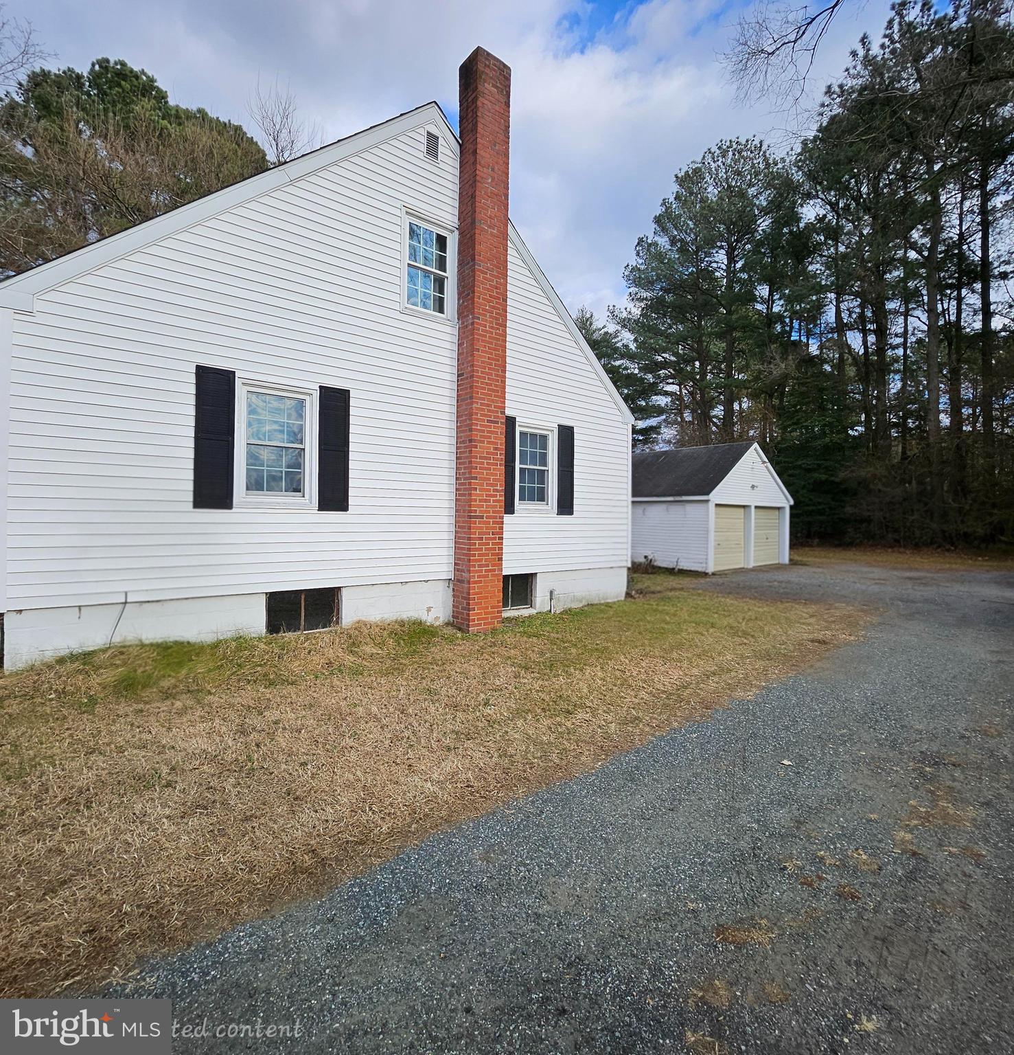 12739 Greensboro Road Greensboro, MD 21639 - Photo 3 of 3 Side of home from driveway side