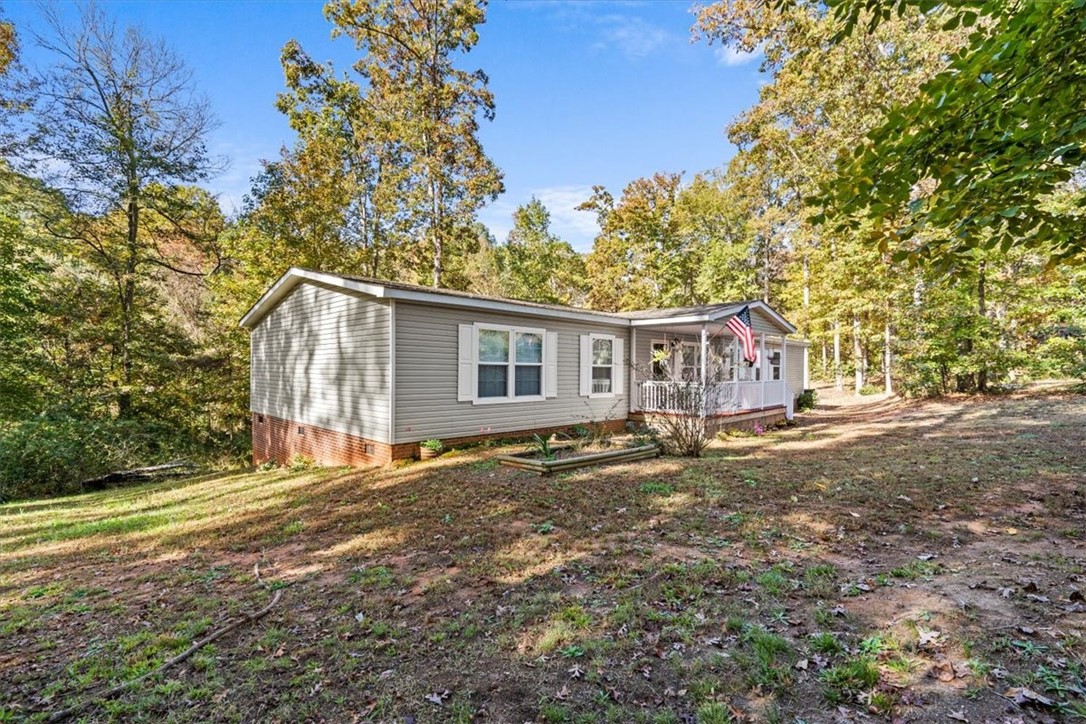 141 Meredith Lake Road Townville, SC 29689 - Photo 2 of 31 Gallery Image 2