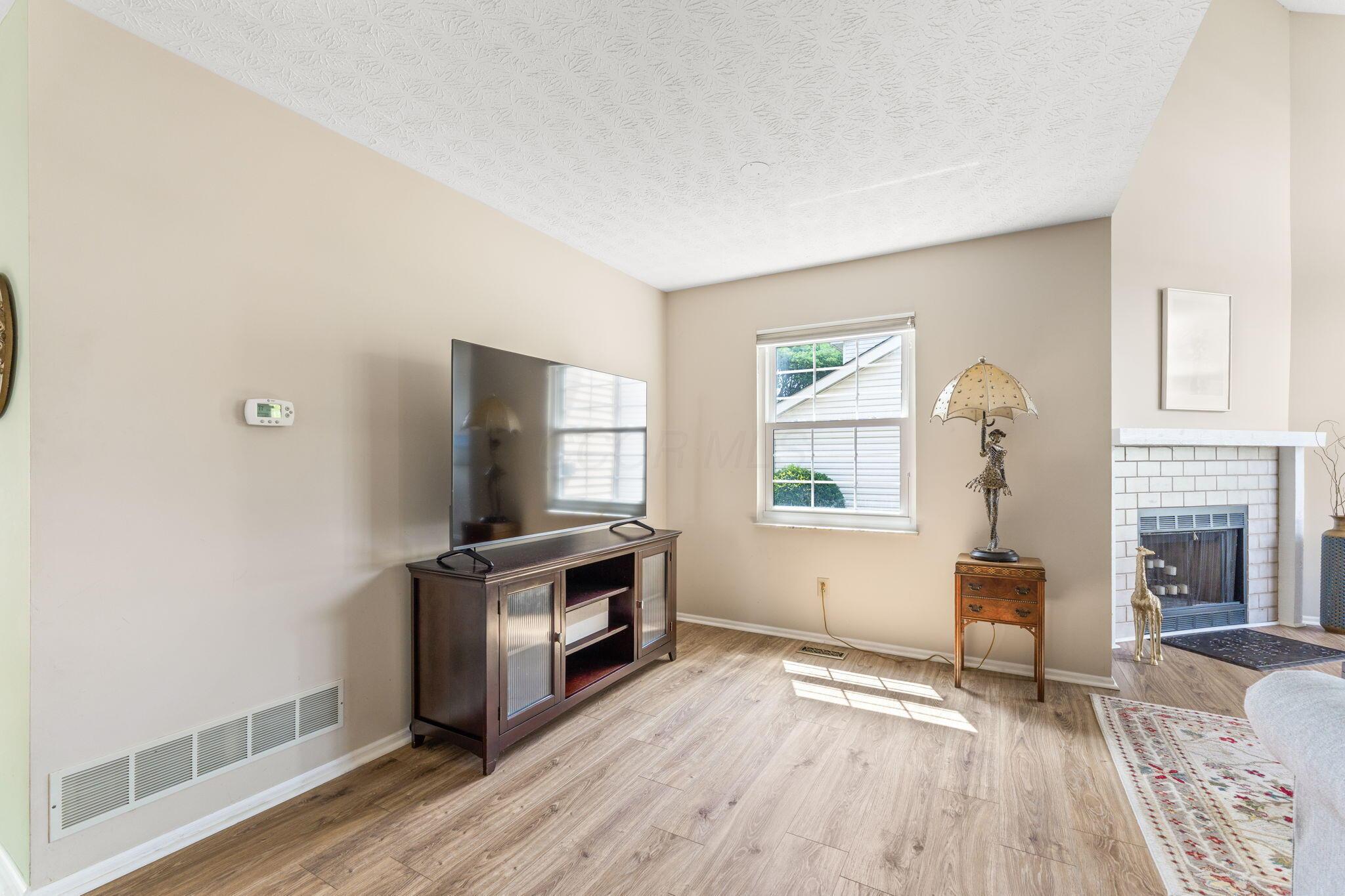 5200 Southminster Road Columbus, OH 43221 - Photo 7 of 53 5200 Southminster Rd (Interior)-10