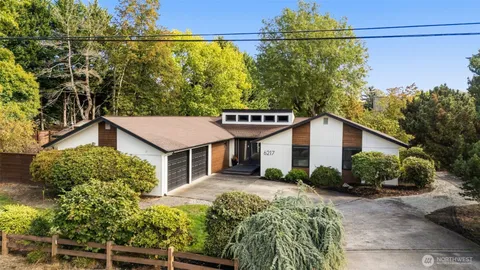 $699,000 | 6217 119th Avenue East, Puyallup, WA 98372