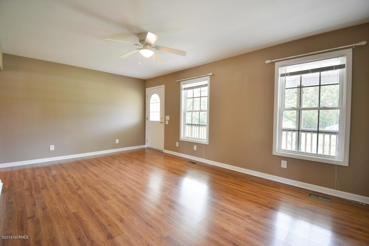 2090 Stone Chimney Road Southwest Supply, NC 28462 - Photo 7 of 29 Living Room