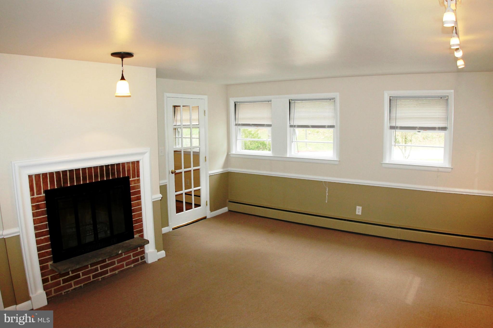 6008 Roland Avenue Baltimore, MD 21210 - Photo 22 of 28 Family Room