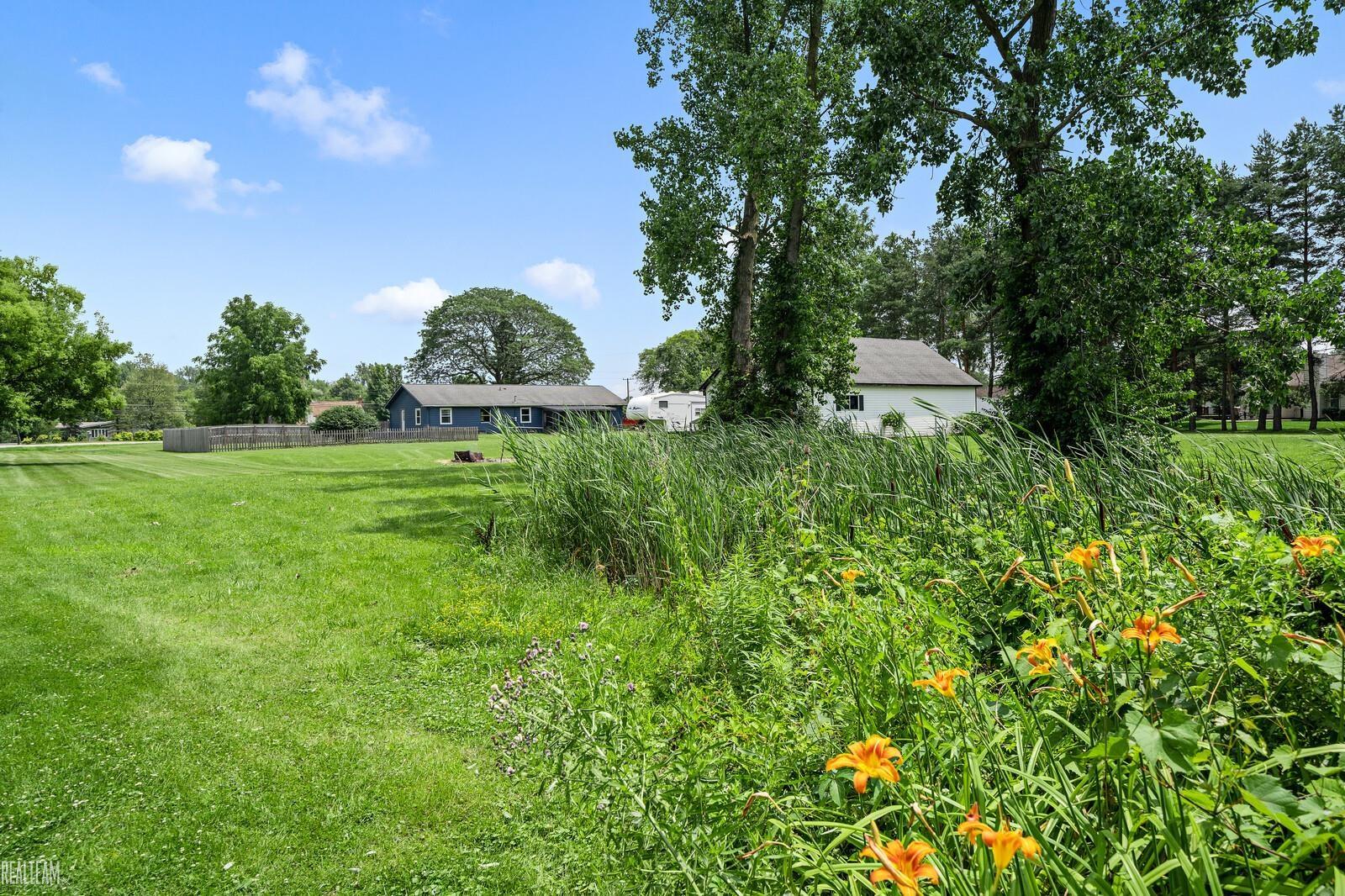 51741 Romeo Plank Road Macomb, MI 48042 - Photo 39 of 52 50116019-39.JPG