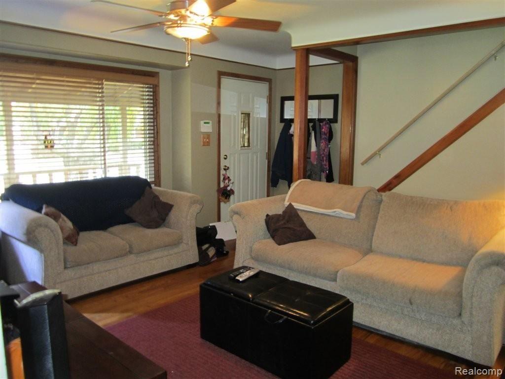 17460 Martin Road Roseville, MI 48066 - Photo 12 of 33 IMG_7937.JPG