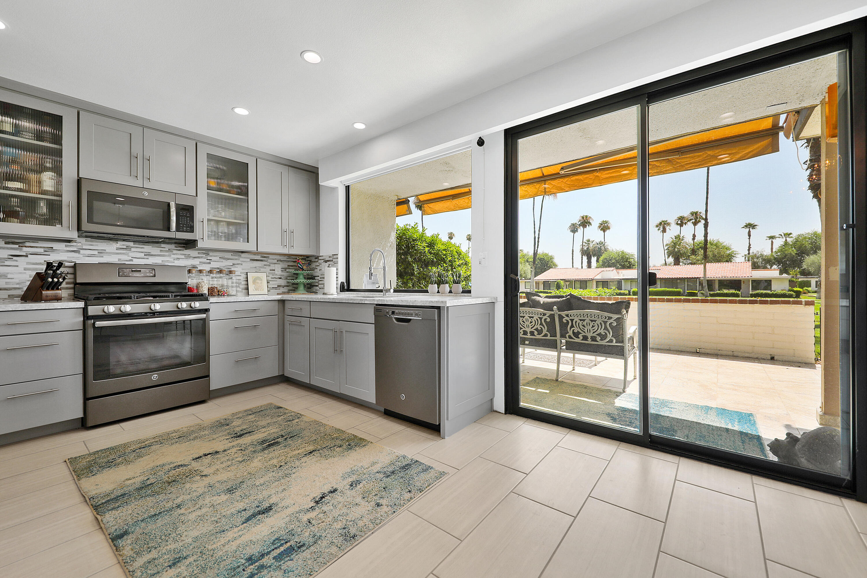 6 Gerona Drive Rancho Mirage, CA 92270 - Photo 7 of 29 GeronaDr6#10