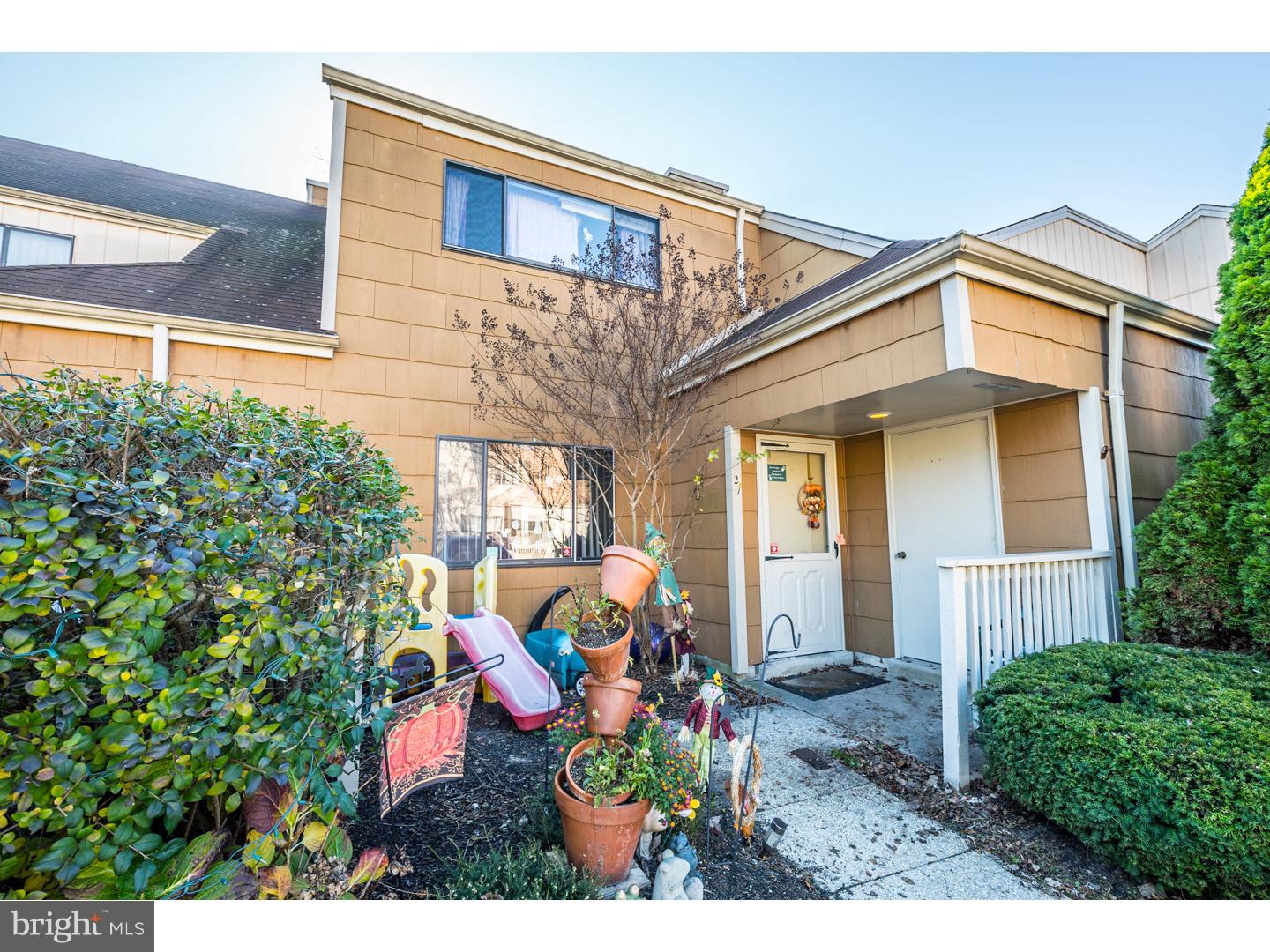 27 Chiswick Drive Lindenwold, NJ 08021 - Photo 1 of 25