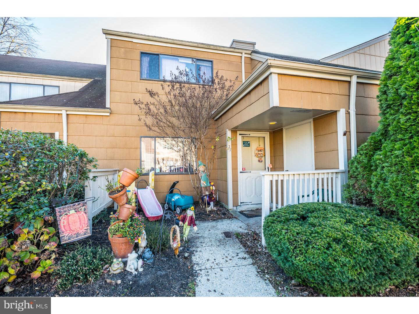 27 Chiswick Drive Lindenwold, NJ 08021 - Photo 2 of 25