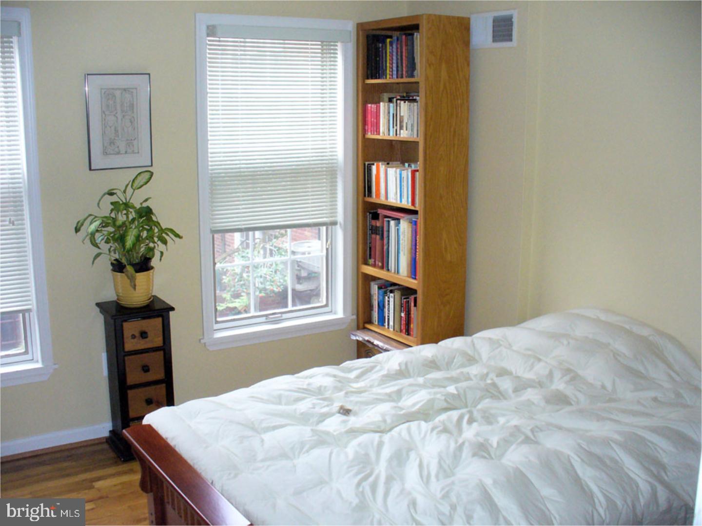 419 Quince Street Philadelphia, PA 19147 - Photo 10 of 31 Bedroom 2F