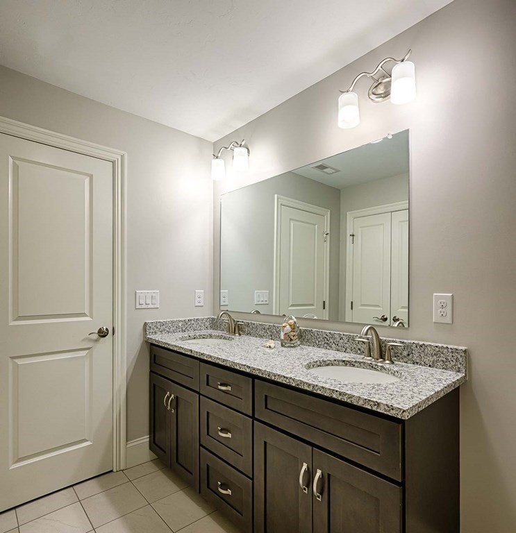 136 Brookview Road, Unit 136 Franklin, MA 02038 - Photo 26 of 38 Gallery Image 26