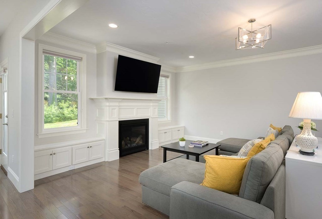 136 Brookview Road, Unit 136 Franklin, MA 02038 - Photo 4 of 38 Gallery Image 4