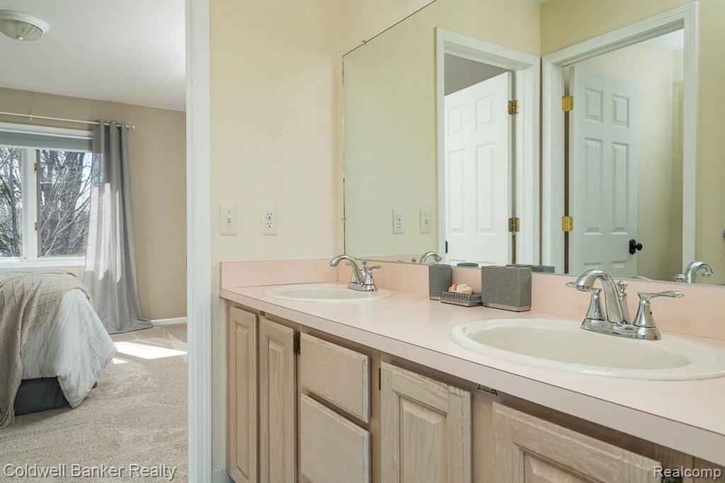 1287 Muirwood Court Rochester Hills, MI 48306 - Photo 28 of 44