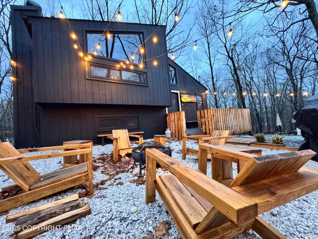 $2,100 | 261 Overlook Drive, East Stroudsburg, PA 18301