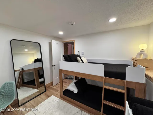 $2,100 | 261 Overlook Drive, East Stroudsburg, PA 18301