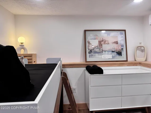 $2,100 | 261 Overlook Drive, East Stroudsburg, PA 18301