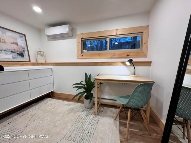 $2,100 | 261 Overlook Drive, East Stroudsburg, PA 18301