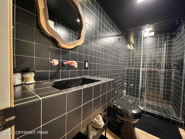 $2,100 | 261 Overlook Drive, East Stroudsburg, PA 18301