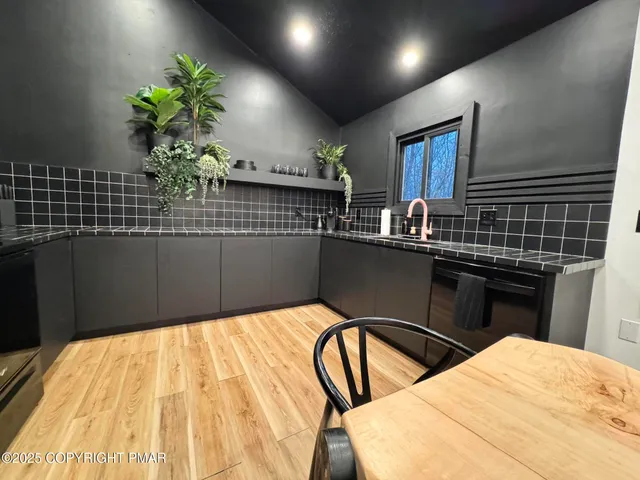 $2,100 | 261 Overlook Drive, East Stroudsburg, PA 18301