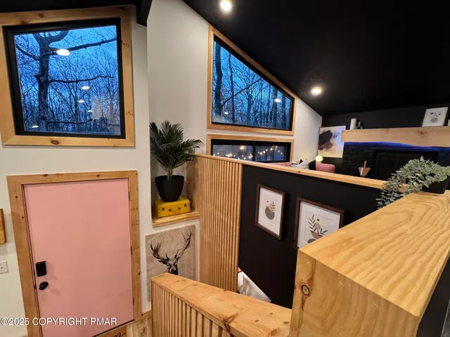 $2,100 | 261 Overlook Drive, East Stroudsburg, PA 18301