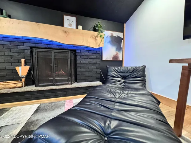 $2,100 | 261 Overlook Drive, East Stroudsburg, PA 18301