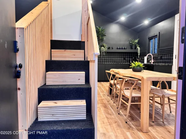 $2,100 | 261 Overlook Drive, East Stroudsburg, PA 18301