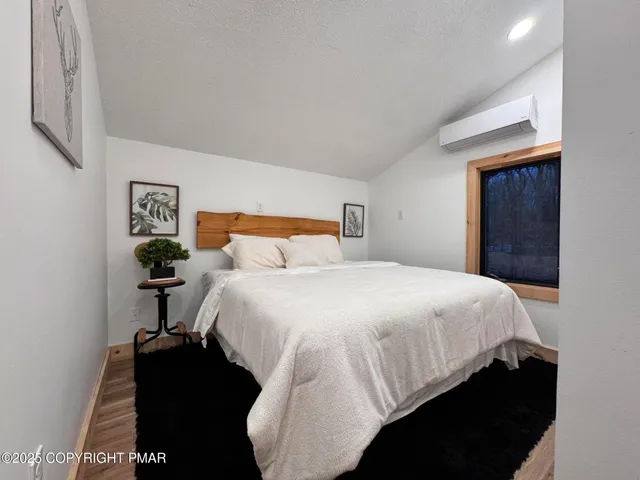 $2,100 | 261 Overlook Drive, East Stroudsburg, PA 18301