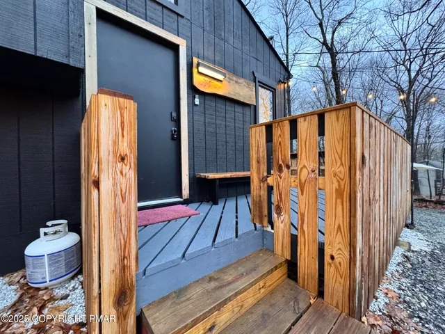 $2,100 | 261 Overlook Drive, East Stroudsburg, PA 18301