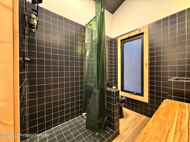 $2,100 | 261 Overlook Drive, East Stroudsburg, PA 18301