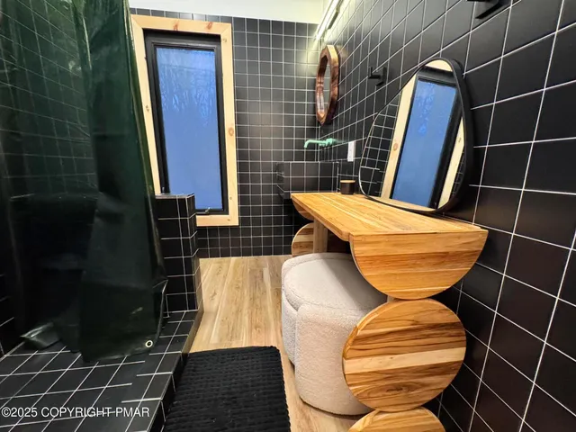 $2,100 | 261 Overlook Drive, East Stroudsburg, PA 18301