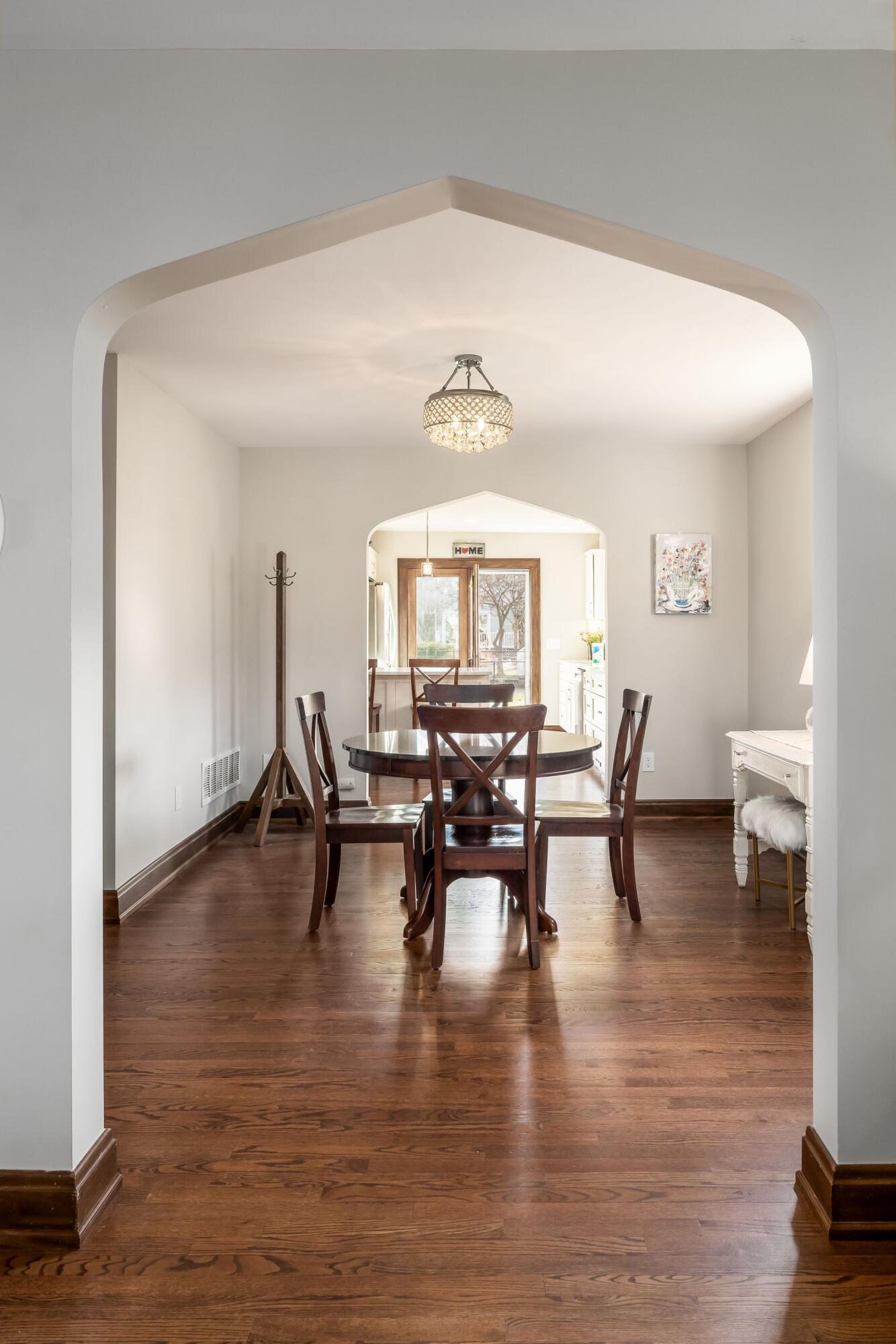 726 South Cassingham Road Columbus, OH 43209 - Photo 11 of 55 DINING ROOM INTO KITCHEN