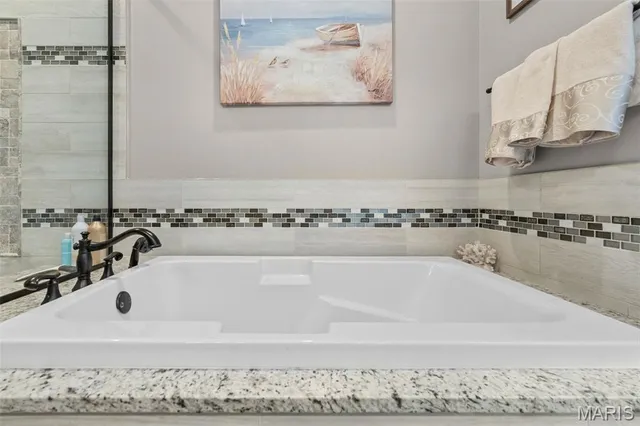 $829,000 | Undisclosed Address, Labadie, MO 63055