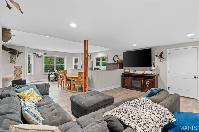 $829,000 | Undisclosed Address, Labadie, MO 63055