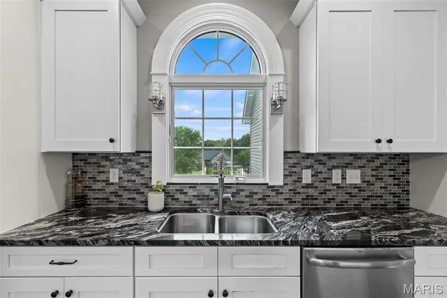 $829,000 | Undisclosed Address, Labadie, MO 63055