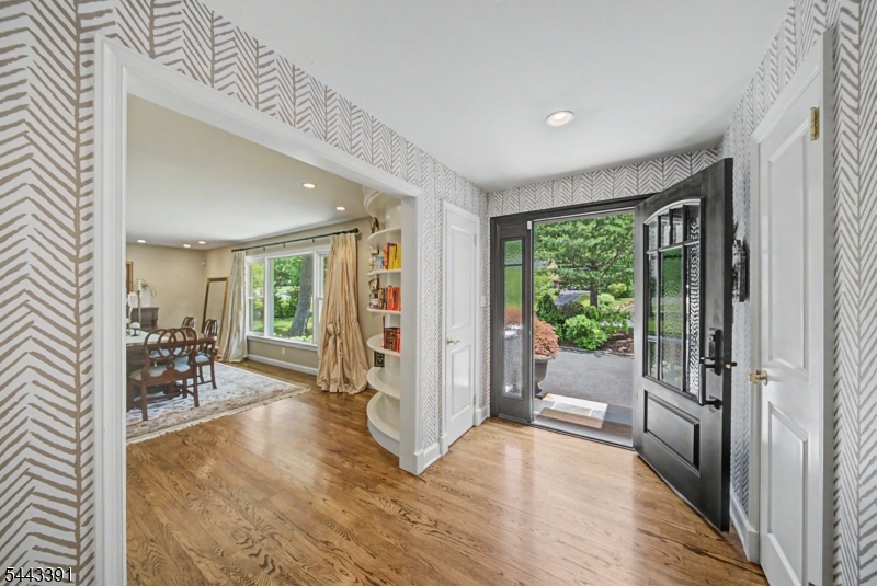 6 Coventry Road Livingston, NJ 07039 - Photo 8 of 37